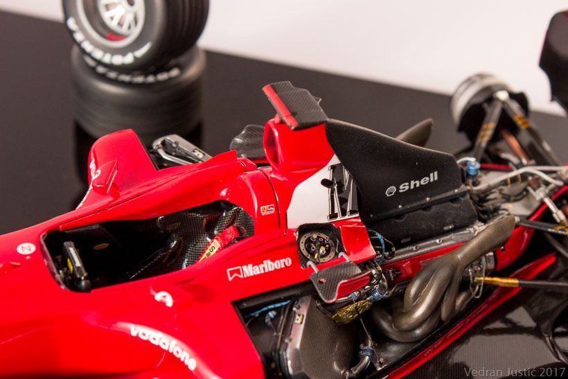 Ferrari F2003-GA - Model Factory Hiro 1/20 - Display Case